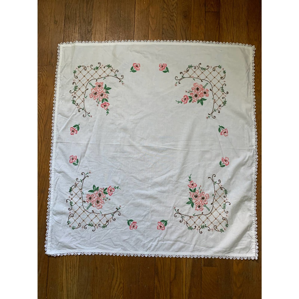 Vintage Kitchen Embroidered Tablecloth 33" x 32"